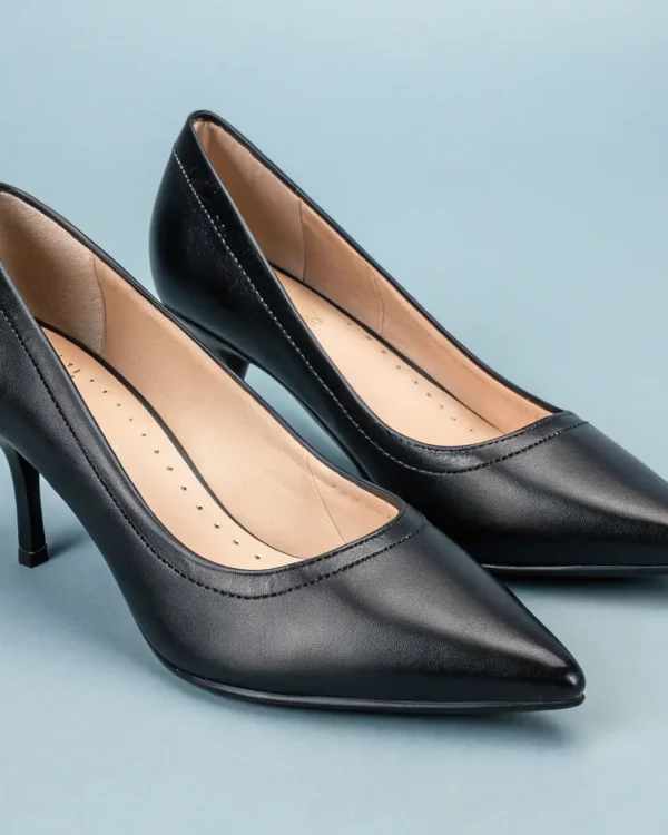 Elegant Pointed Toe Pumps